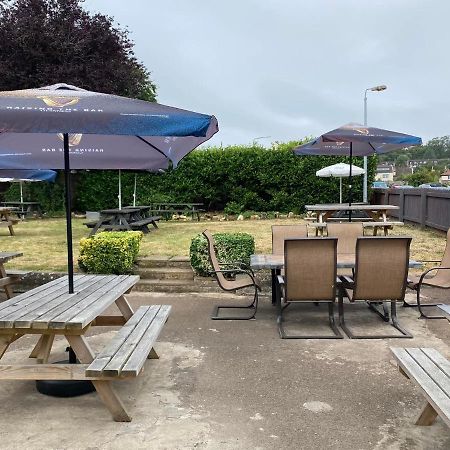 The Poacher Pub Portishead Exterior photo